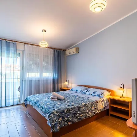 Nice In W/ 2 Bedrooms * Peroj